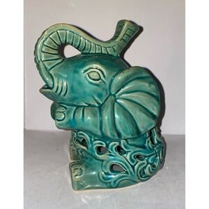 GC Natural Trumpeting Elephant